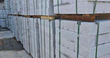 白银芝麻白路牙石，路侧石