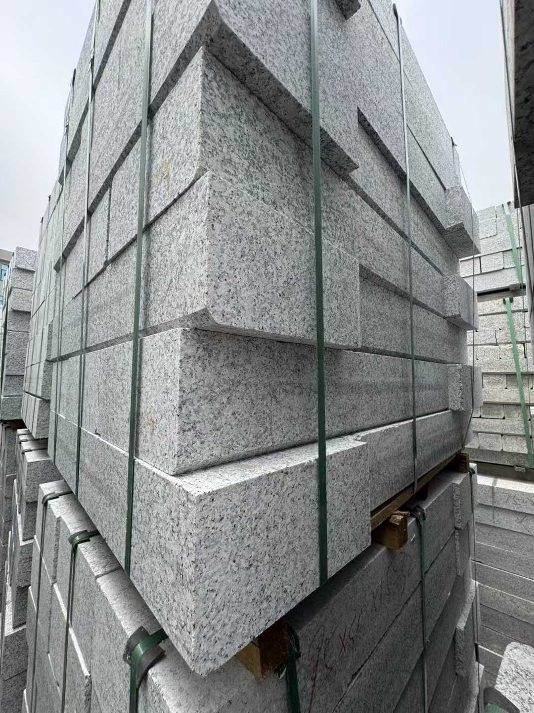 白银芝麻白路牙石 马路牙子