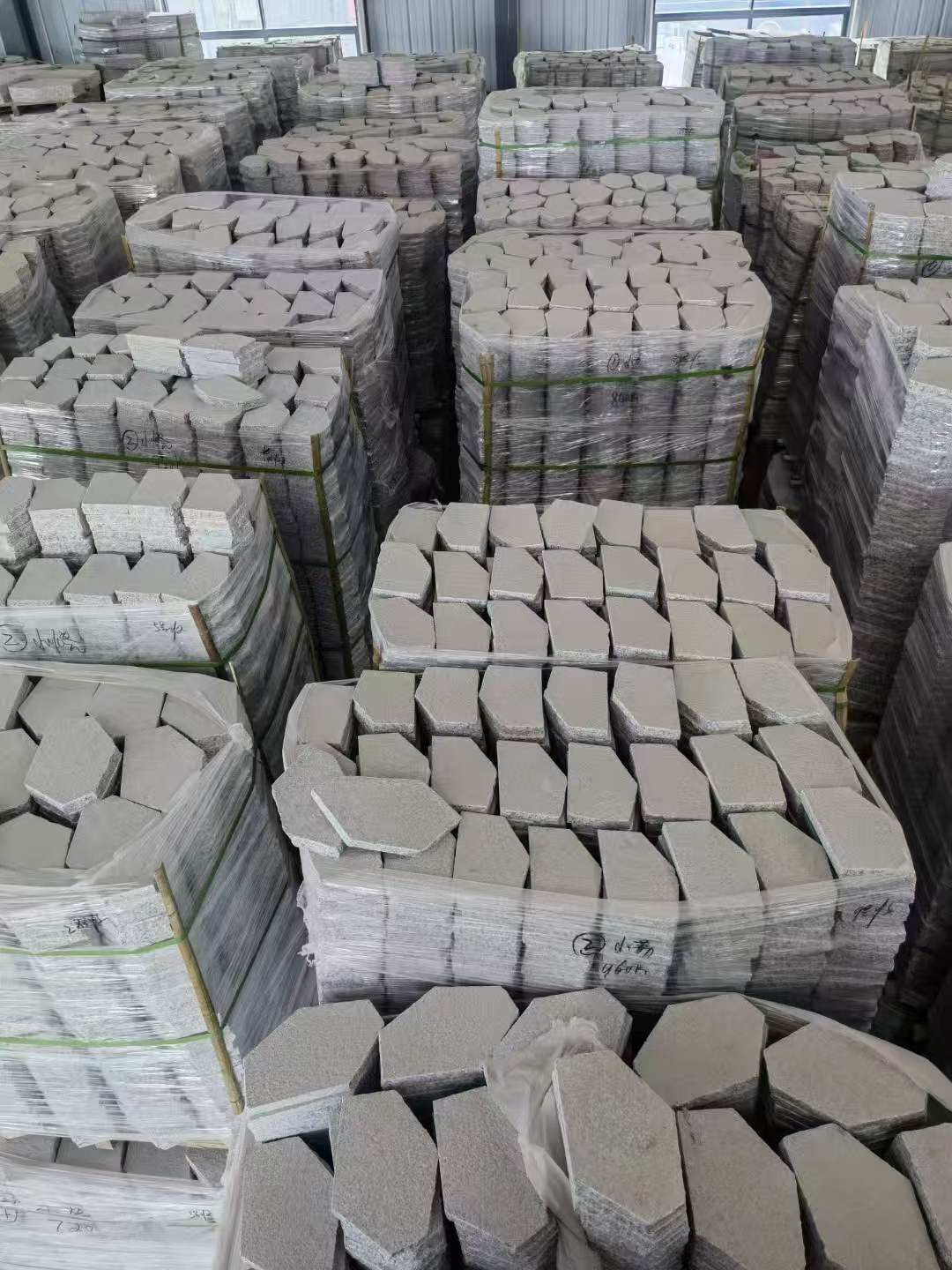 白银芝麻白石材冰裂纹，碎拼。