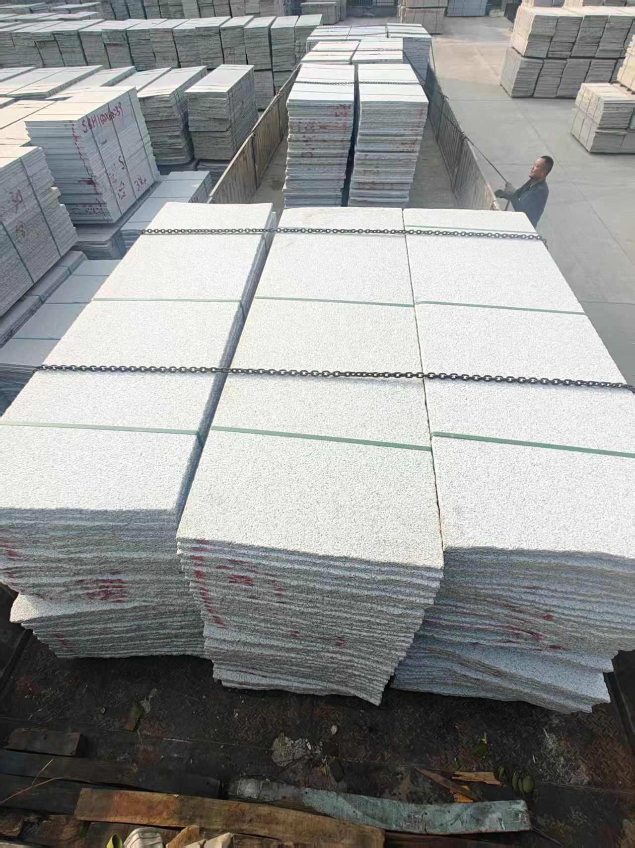 白银芝麻白毛板，石材毛板