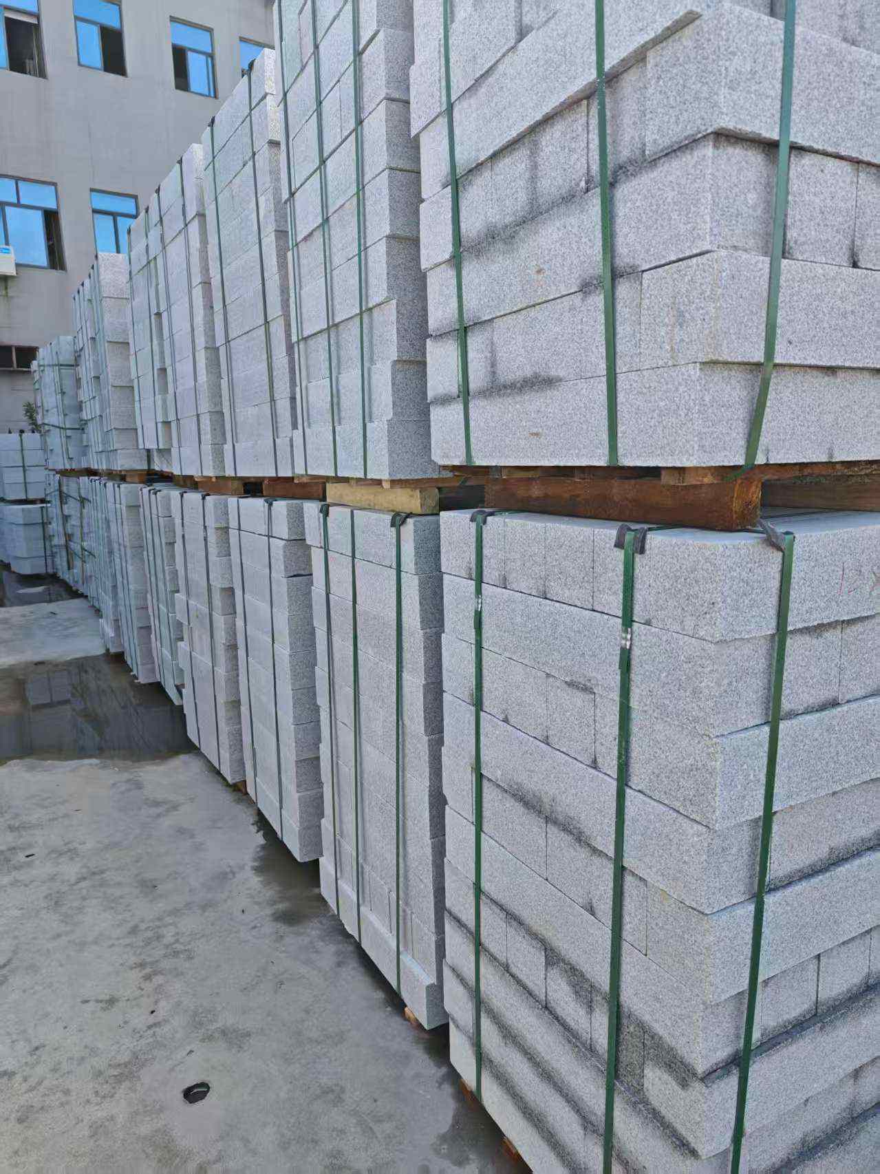 白银芝麻白路牙石，路侧石