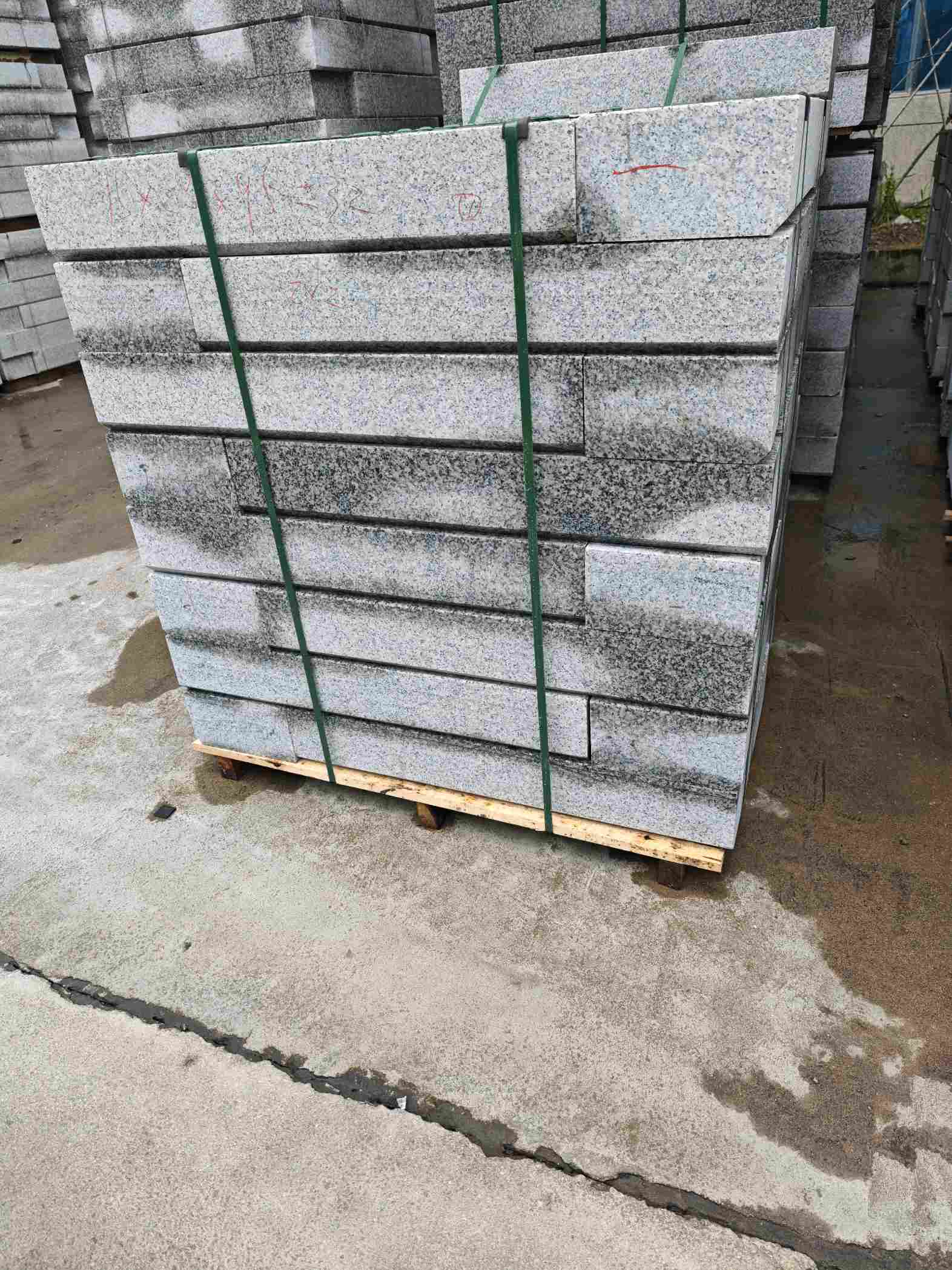 白银芙蓉白路牙石，马路牙子